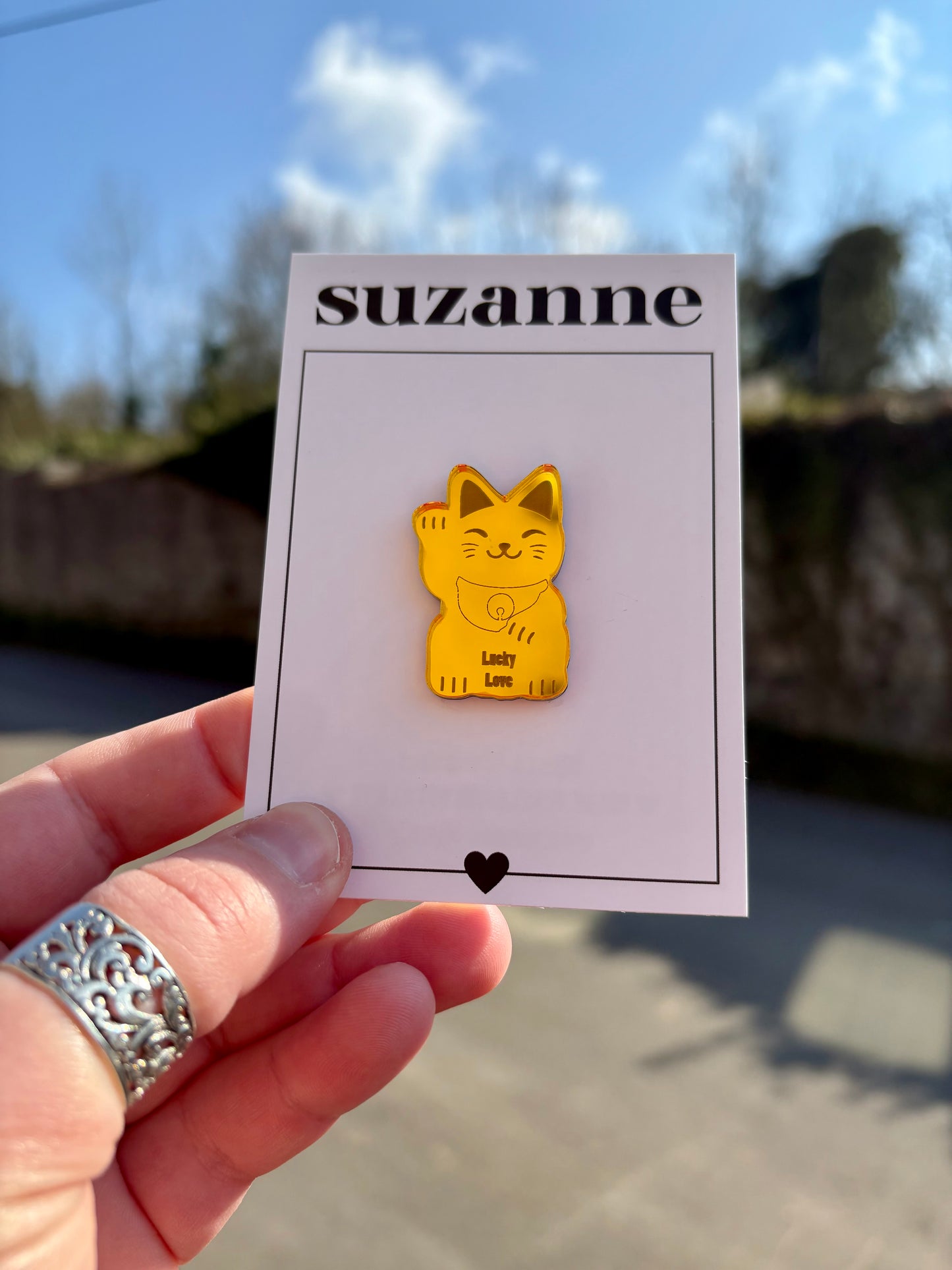 PIN’S CHAT LUCKY LOVE